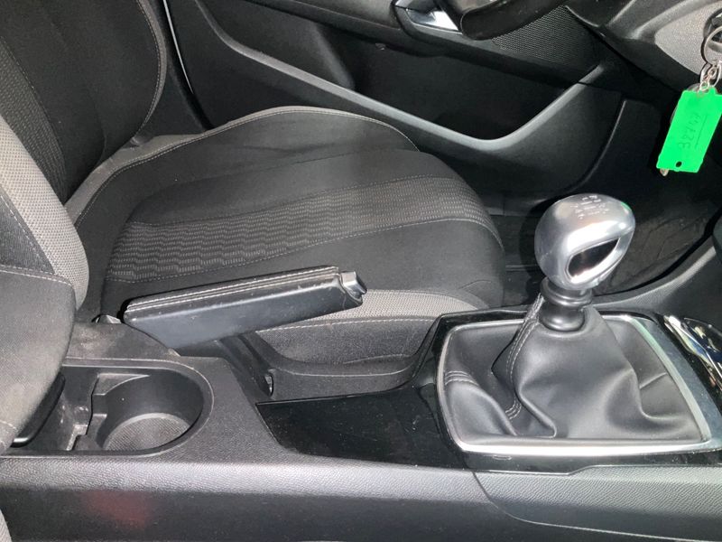 Peugeot 308 1.6 Blue-HDi Style 2015 – снимка 24