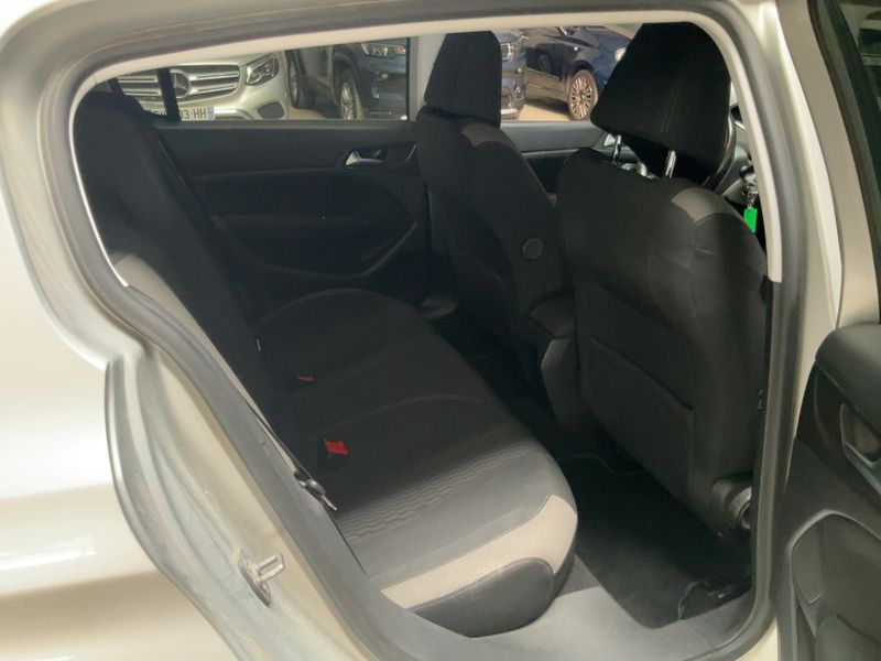 Peugeot 308 1.6 Blue-HDi Style 2015 – снимка 19