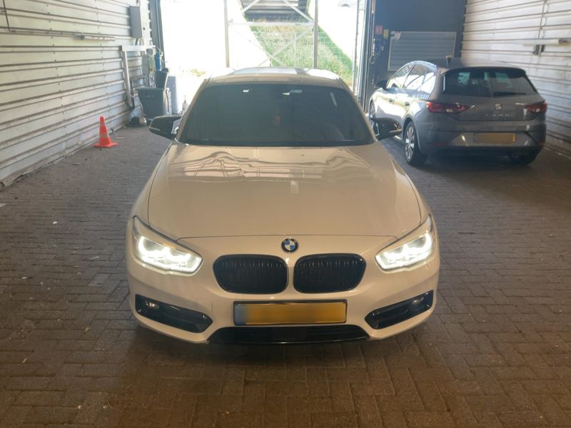 BMW 1er 118i Sport Line 2016 – снимка 14