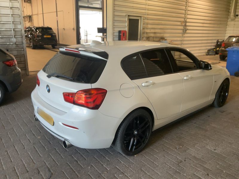 BMW 1er 118i Sport Line 2016 – снимка 8