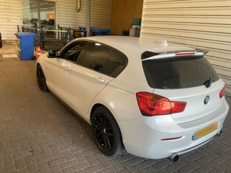 BMW 1er 118i Sport Line 2016 – снимка 6