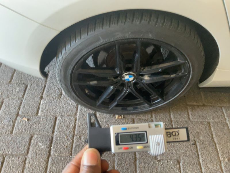 BMW 1er 118i Sport Line 2016 – снимка 9
