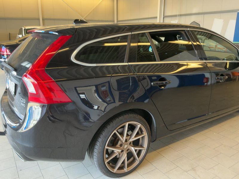 Volvo V60 2.4 D5 Summum AWD 2015 – снимка 8