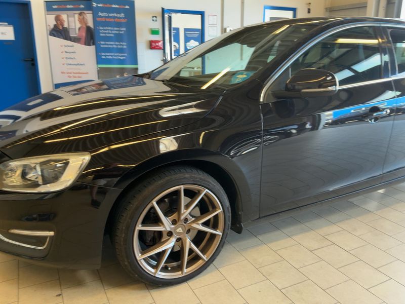 Volvo V60 2.4 D5 Summum AWD 2015 – снимка 2