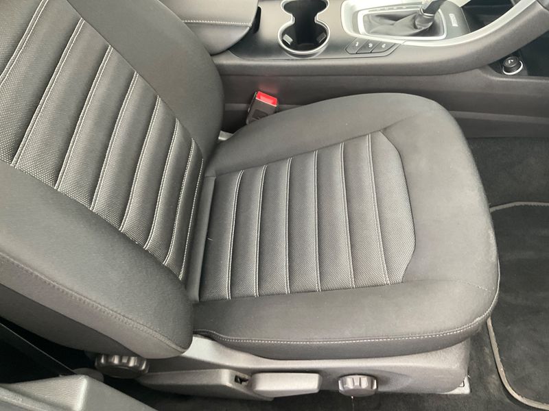 Ford Mondeo 1.5 EcoBoost Business Edition 2019 – снимка 32
