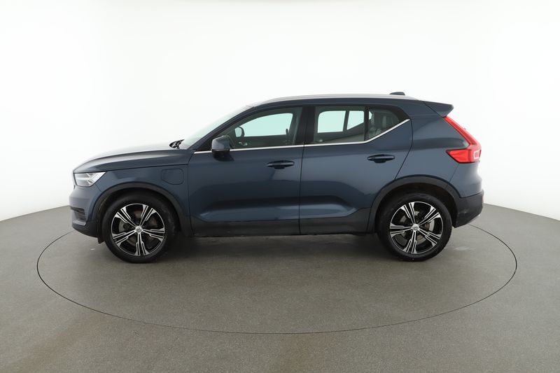 Volvo XC40 1.5 T5 Plug-in Hybrid Inscription 2WD 2021 – снимка 2