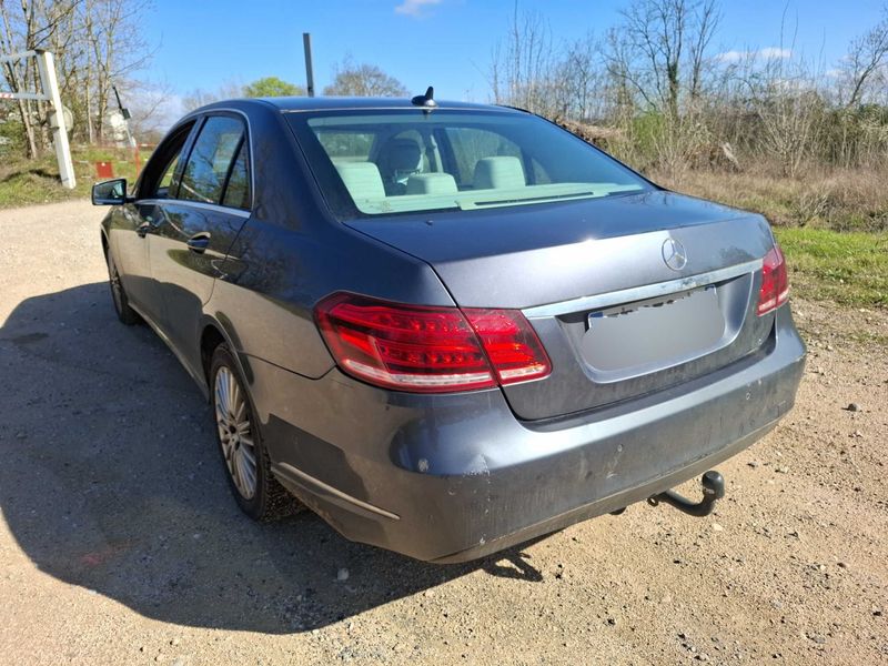 Mercedes-Benz E-Klasse E 220 CDI BlueTEC Executive 2015 – снимка 3
