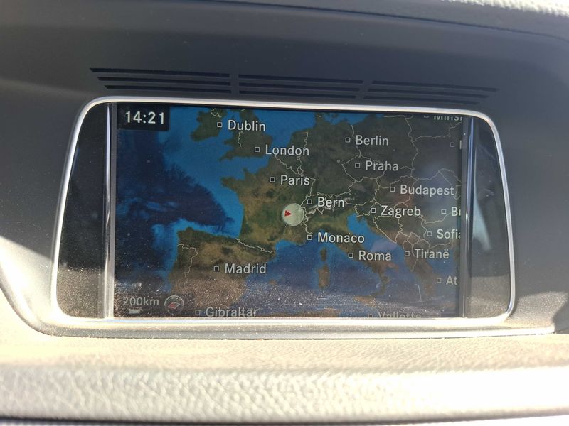 Mercedes-Benz E-Klasse E 220 CDI BlueTEC Executive 2015 – снимка 13