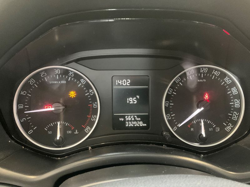 Skoda Octavia 1.6 TDI Active 2012 – снимка 4