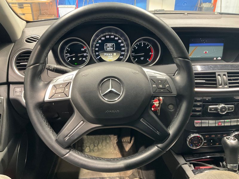Mercedes-Benz C-Klasse C 200 CDI T BlueEfficiency Classic 2012 – снимка 12