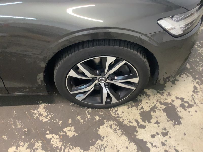 Volvo V60 2.0 T6 R-Design AWD 2019 – снимка 11