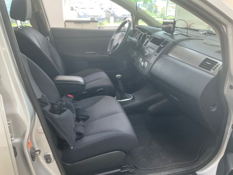 Nissan Tiida 1.6 Acenta 2009 – снимка 3