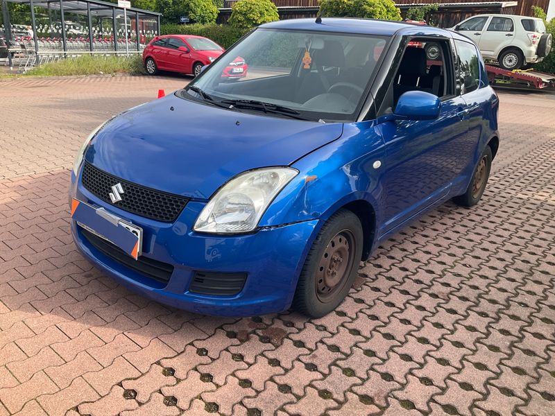 Suzuki Swift 1.3 Club 2009 – снимка 1