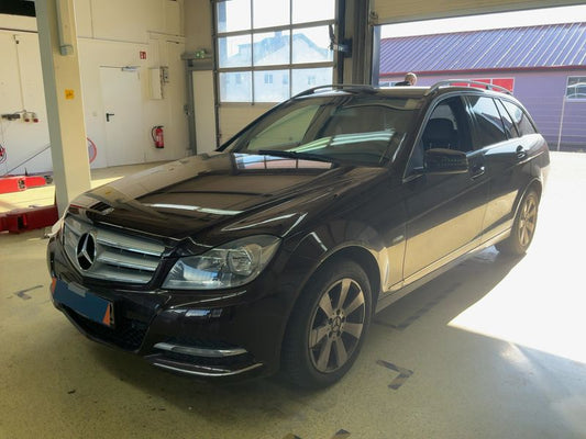 Mercedes-Benz C-Klasse C 220 CDI T BlueEfficiency Avantgarde 2012