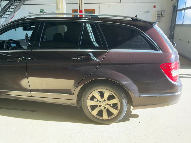 Mercedes-Benz C-Klasse C 220 CDI T BlueEfficiency Avantgarde 2012 – снимка 3