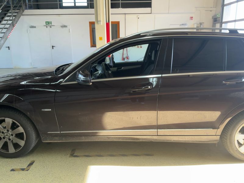 Mercedes-Benz C-Klasse C 220 CDI T BlueEfficiency Avantgarde 2012 – снимка 4