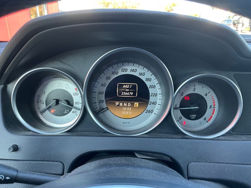 Mercedes-Benz C-Klasse C 220 CDI T BlueEfficiency Avantgarde 2012 – снимка 13