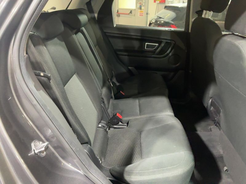 Land Rover Discovery Sport 2.0 Td4 Pure 2016 – снимка 19