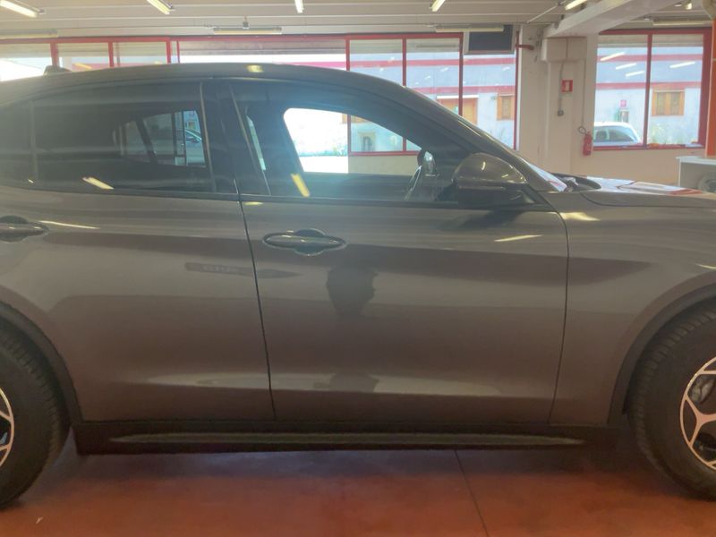 Alfa Romeo Stelvio 2.2 JTDM Super Business Q4 2022 – снимка 10