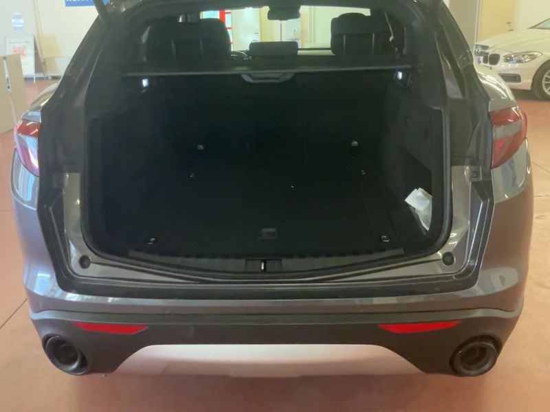 Alfa Romeo Stelvio 2.2 JTDM Super Business Q4 2022 – снимка 15