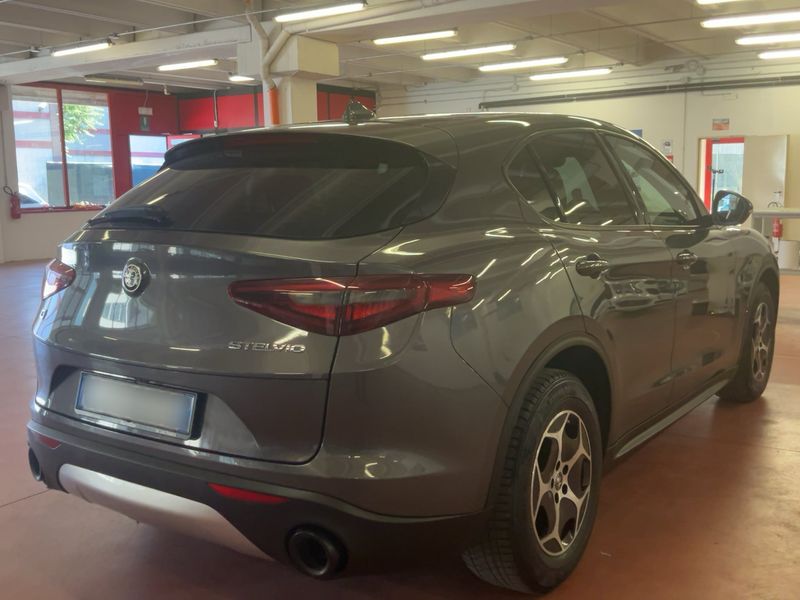 Alfa Romeo Stelvio 2.2 JTDM Super Business Q4 2022 – снимка 8