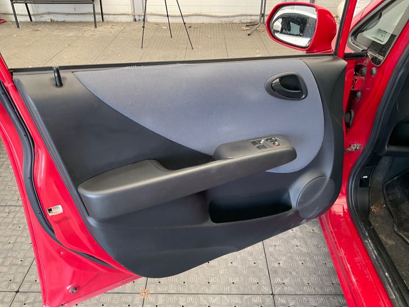 Honda Jazz 1.2 DSi Style 2008 – снимка 37