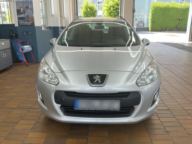 Peugeot 308 1.6 HDi Access 2012 – снимка 14