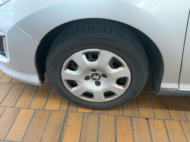 Peugeot 308 1.6 HDi Access 2012 – снимка 3