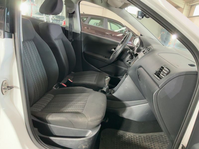 Volkswagen Polo 1.4 TDI Trendline BlueMotion Tech 2015 – снимка 16