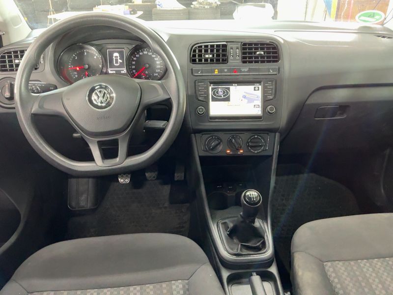 Volkswagen Polo 1.4 TDI Trendline BlueMotion Tech 2015 – снимка 17