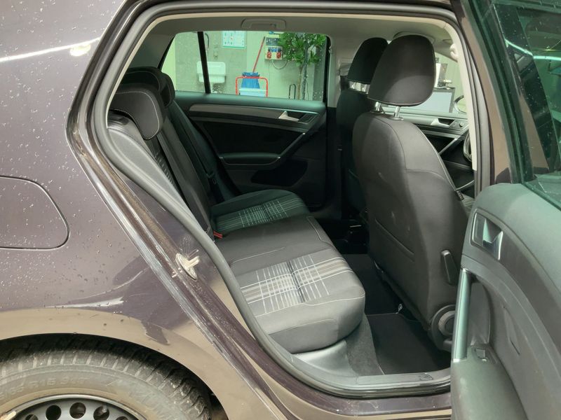Volkswagen Golf VII 1.6 TDI Lounge BlueMotion Tech 2015 – снимка 19