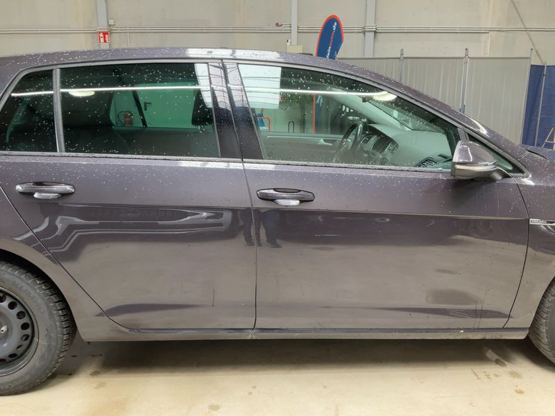 Volkswagen Golf VII 1.6 TDI Lounge BlueMotion Tech 2015 – снимка 10
