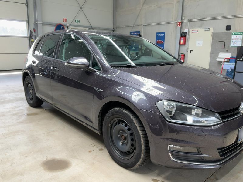 Volkswagen Golf VII 1.6 TDI Lounge BlueMotion Tech 2015 – снимка 12