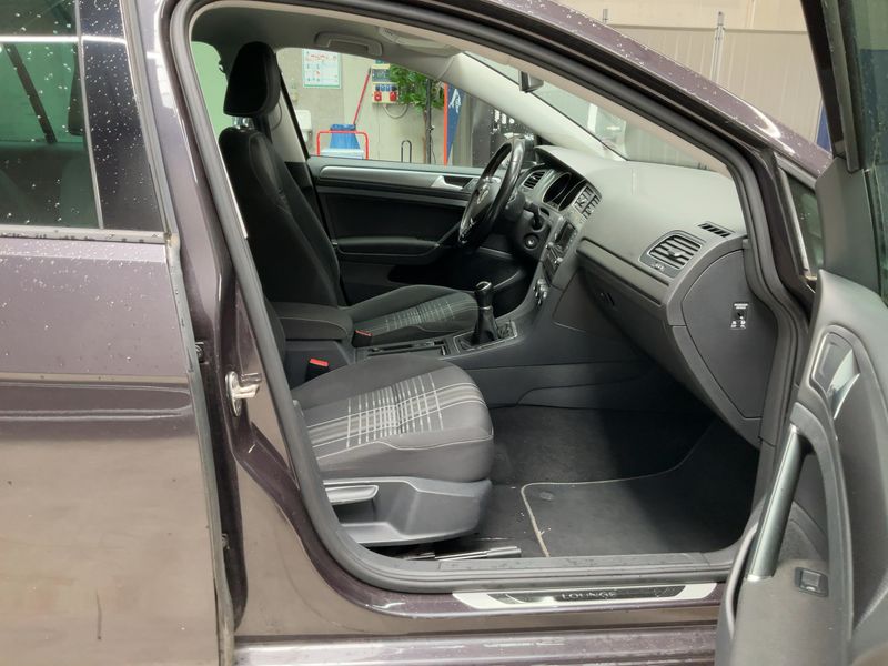 Volkswagen Golf VII 1.6 TDI Lounge BlueMotion Tech 2015 – снимка 16