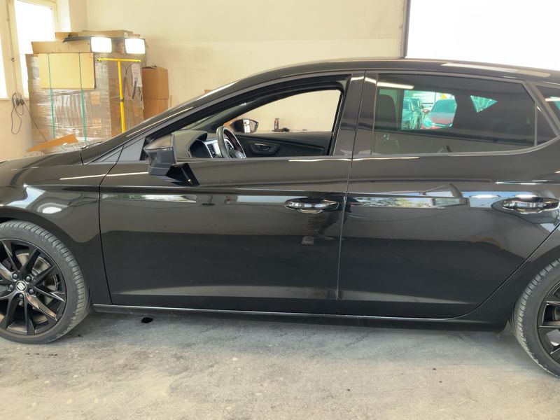 Seat Leon 1.5 TSI ACT FR Black Edition Fast Lane 2020 – снимка 4