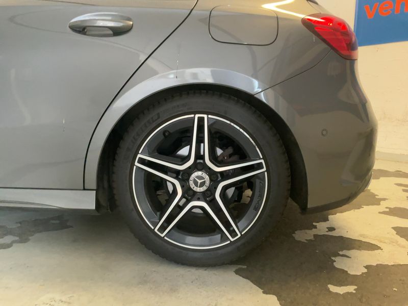 Mercedes-Benz A-Klasse A 200 d AMG Line 2019 – снимка 5