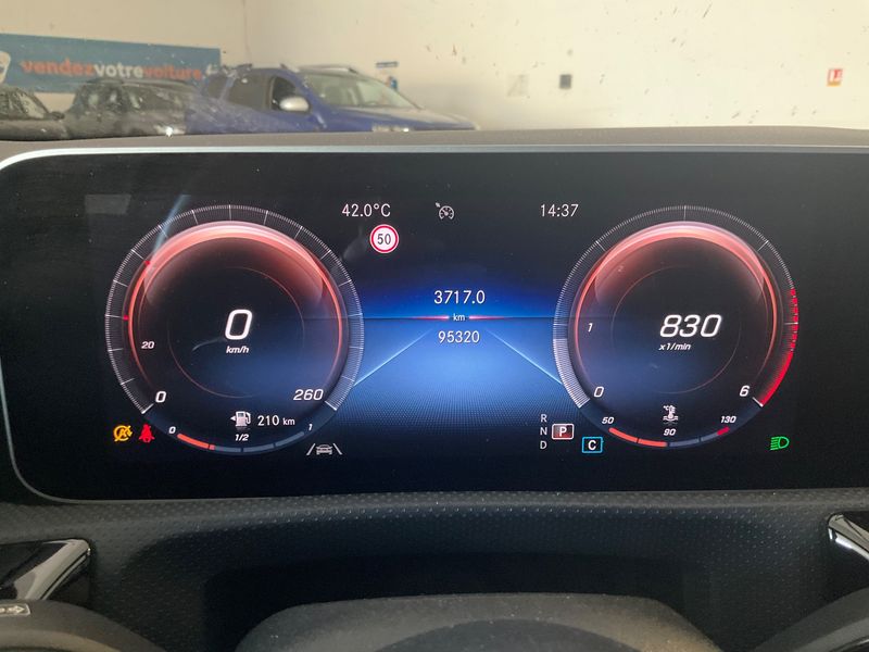 Mercedes-Benz A-Klasse A 200 d AMG Line 2019 – снимка 18