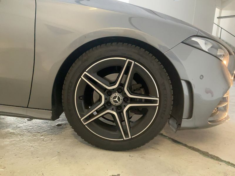 Mercedes-Benz A-Klasse A 200 d AMG Line 2019 – снимка 11