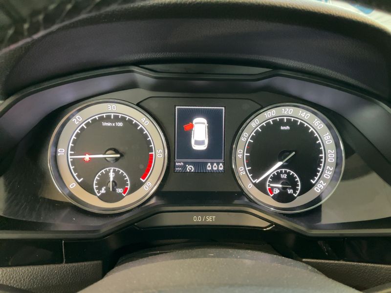 Skoda Superb 2.0 TDI Laurin & Klement 4x4 2017 – снимка 19
