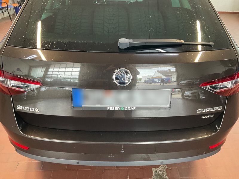 Skoda Superb 2.0 TDI Laurin & Klement 4x4 2017 – снимка 40
