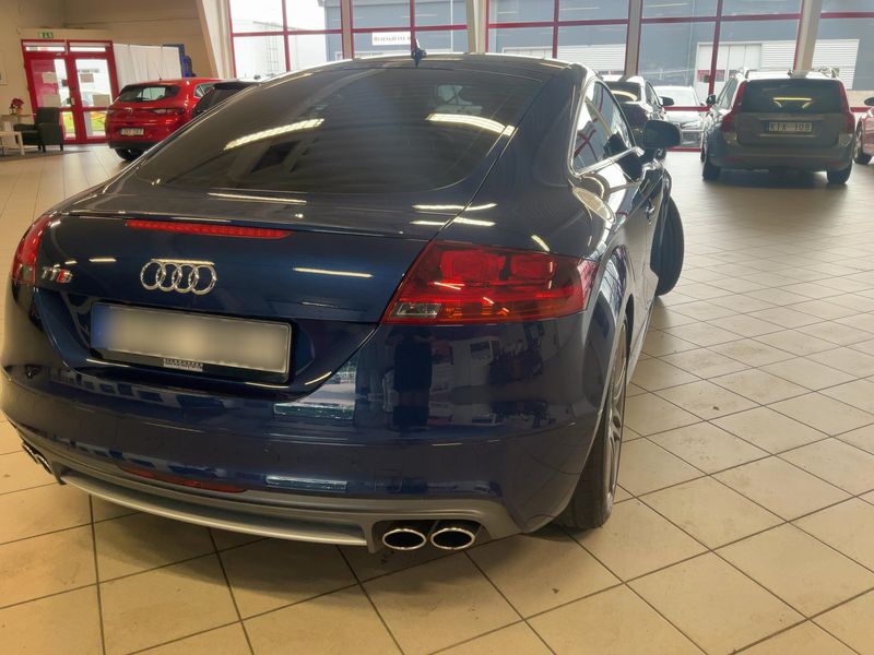 Audi TTS 2.0 TFSI quattro Coupe 2011 – снимка 8