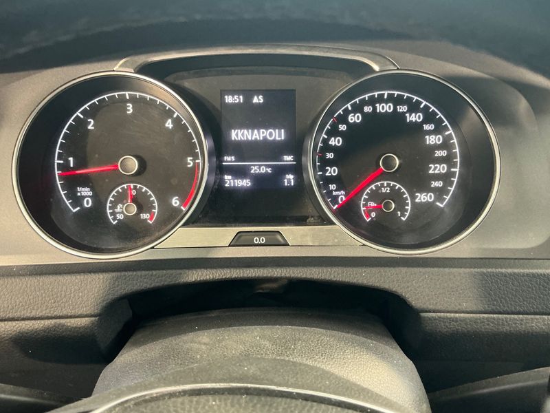 Volkswagen Golf VII 1.6 TDI Trendline BlueMotion Tech 2014 – снимка 18