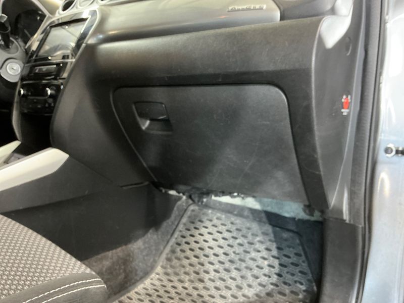 Suzuki Vitara 1.6 DDiS Comfort 4x4 2017 – снимка 29