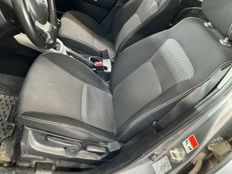 Suzuki Vitara 1.6 DDiS Comfort 4x4 2017 – снимка 37