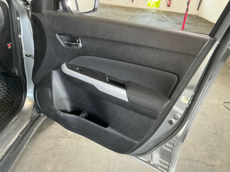 Suzuki Vitara 1.6 DDiS Comfort 4x4 2017 – снимка 33
