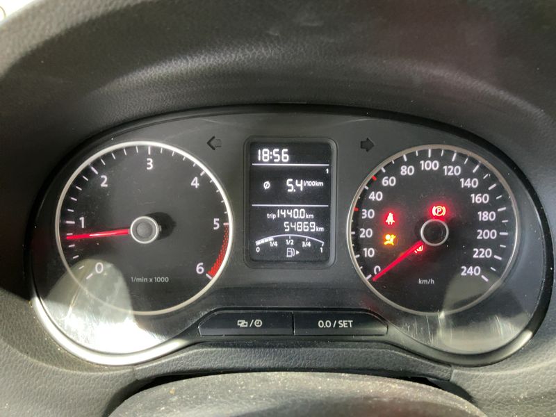 Volkswagen Polo 1.6 TDI Life 2013 – снимка 18