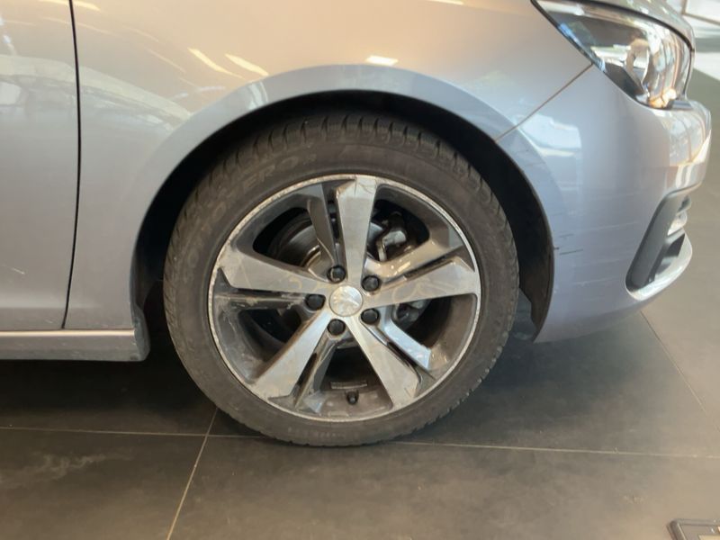Peugeot 308 1.6 Blue-HDi Active 2017 – снимка 11