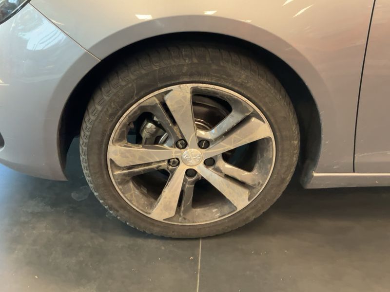 Peugeot 308 1.6 Blue-HDi Active 2017 – снимка 3