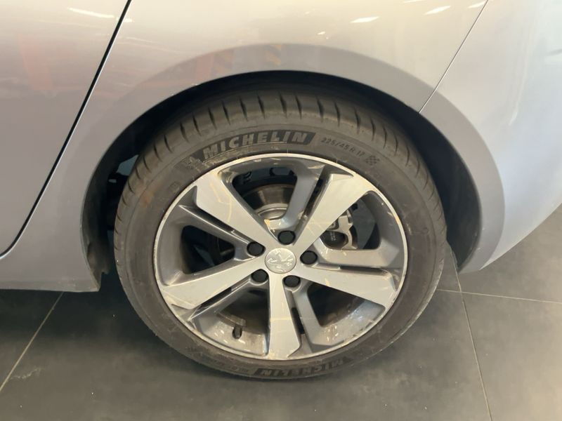 Peugeot 308 1.6 Blue-HDi Active 2017 – снимка 5