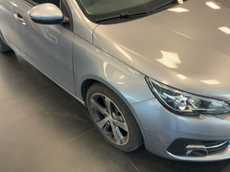 Peugeot 308 1.6 Blue-HDi Active 2017 – снимка 12